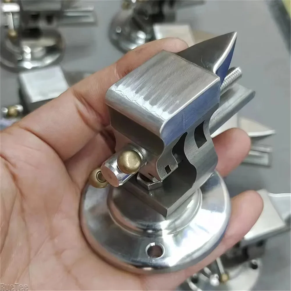Braçadeira de Bancada Mini Aju - Bench Vise Swivel avaliação e preço